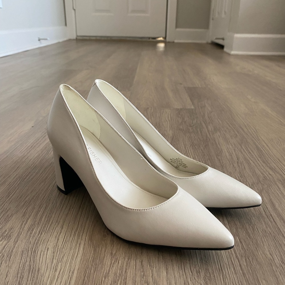 Marc Fisher White Heels